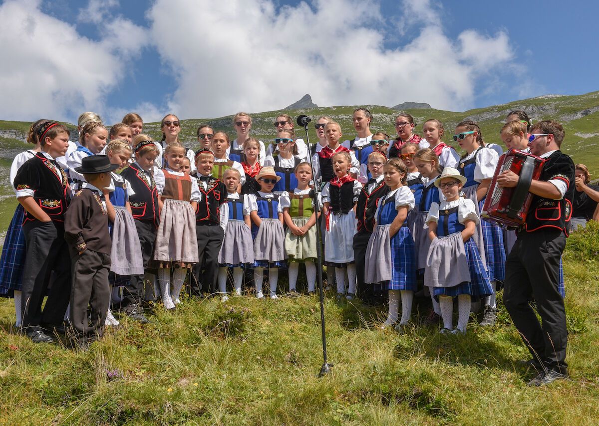 How to Yodel: A Guide to the Art of Alpine Singing